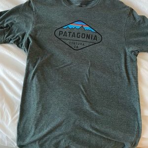 NEVER BEEN WORN Patagonia Mens T-Shirt